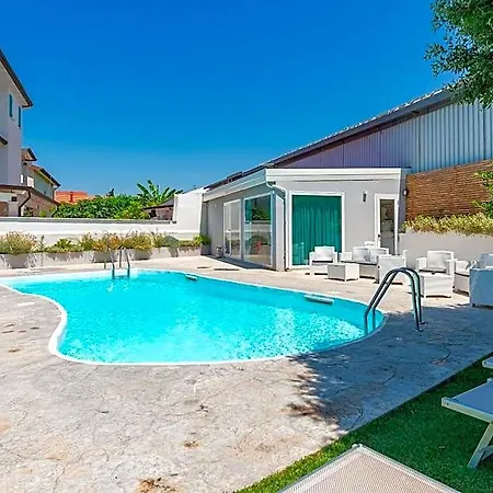 Venere Oda ve Kahvaltı Paestum